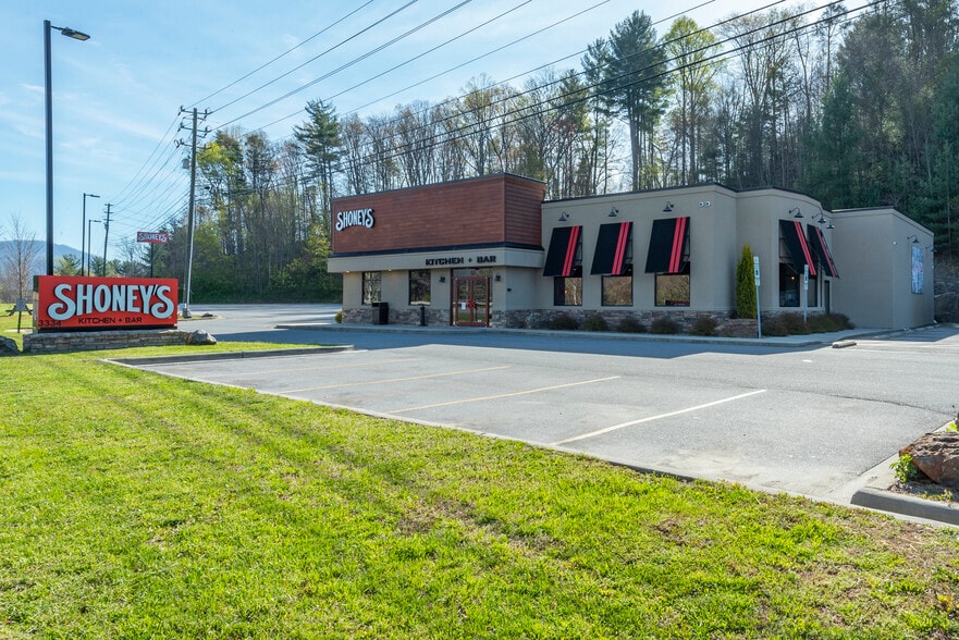 3334 Asheville Rd, Waynesville, NC for sale - Building Photo - Image 3 of 16