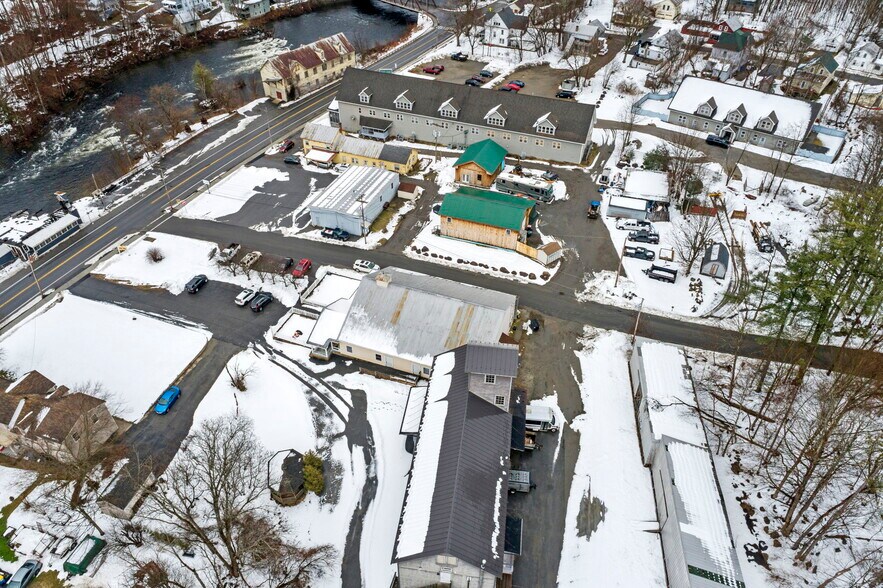 The River Street Portfolio portfolio of 2 properties for sale on LoopNet.com - Building Photo - Image 2 of 19