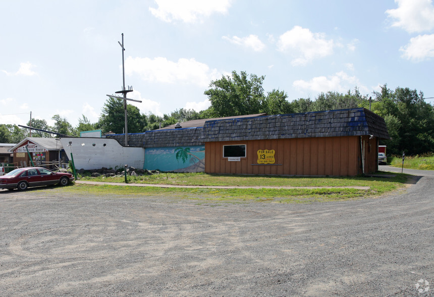 1982 US HWY 8, Saint Croix Falls, WI for sale - Primary Photo - Image 1 of 1