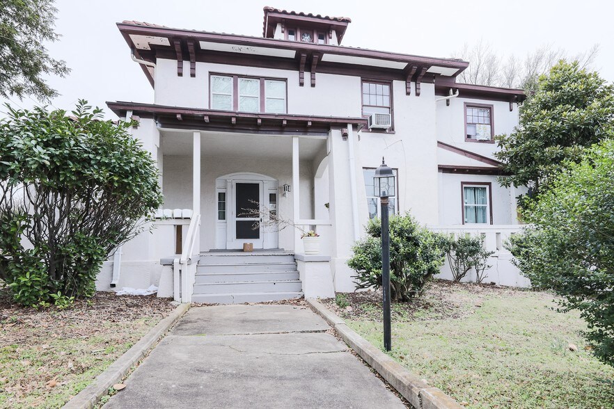 734 S Sycamore St, Petersburg, VA 23803