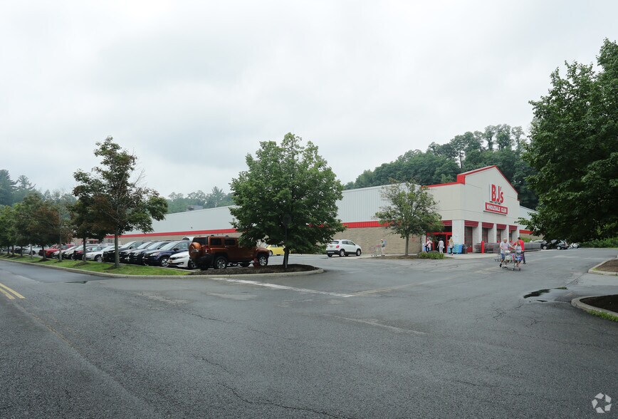 70 W Campbell Rd, Schenectady, NY for sale - Primary Photo - Image 1 of 1