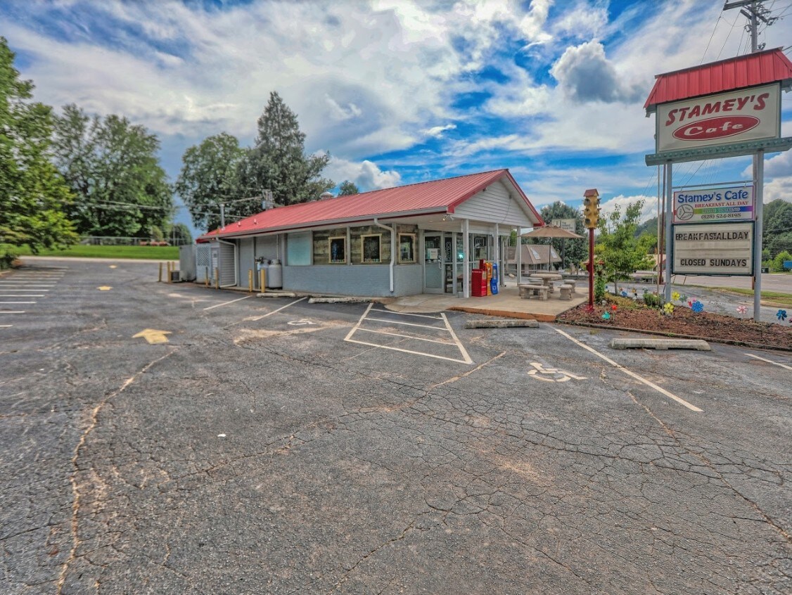 1111 E Main St, Franklin, NC for sale Primary Photo- Image 1 of 1