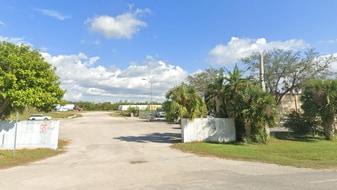 6445 33rd E st, Sarasota FL - Warehouse