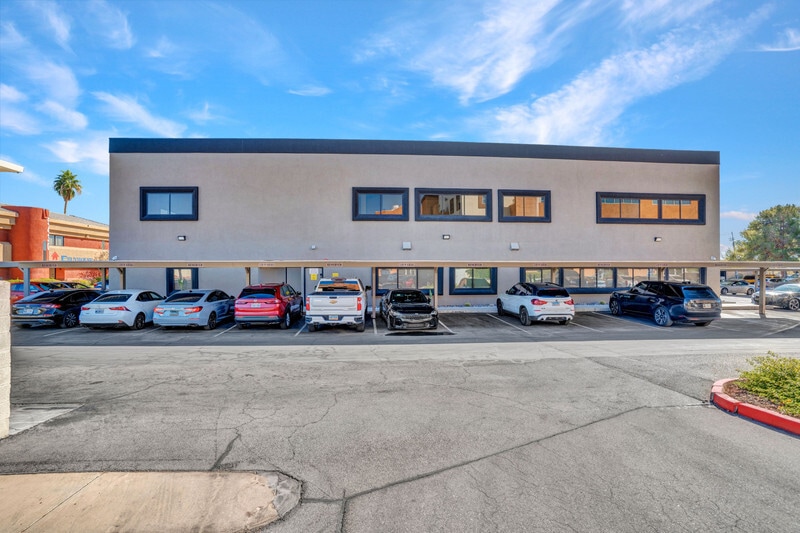 5420 W Sahara Ave, Las Vegas, NV for lease - Building Photo - Image 2 of 15