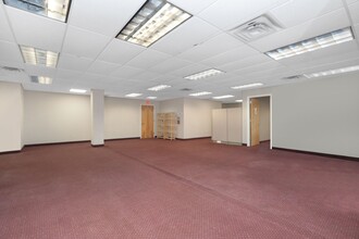 4830 Arthur Kill Rd, Staten Island, NY for lease Interior Photo- Image 2 of 8