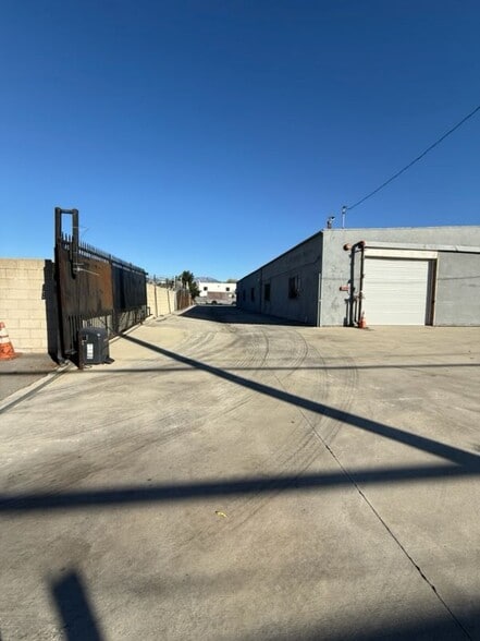 2200 Chico Ave, South El Monte, CA for lease - Building Photo - Image 2 of 8