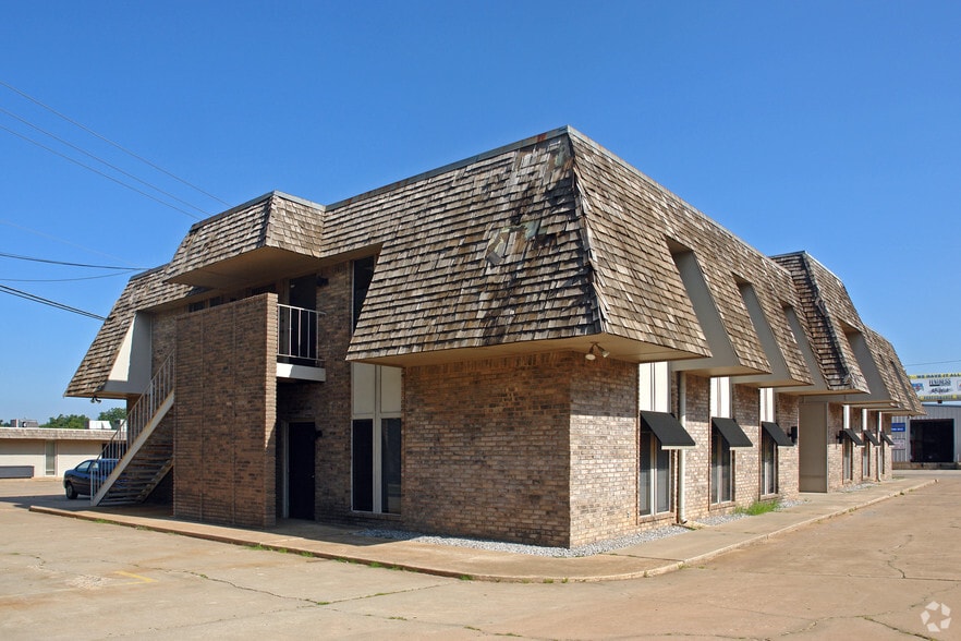 7201 N Classen Blvd, Oklahoma City, OK for lease - Building Photo - Image 3 of 15