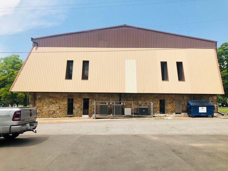 1016 W Maple Ave, Duncan, OK for lease - Building Photo - Image 3 of 8