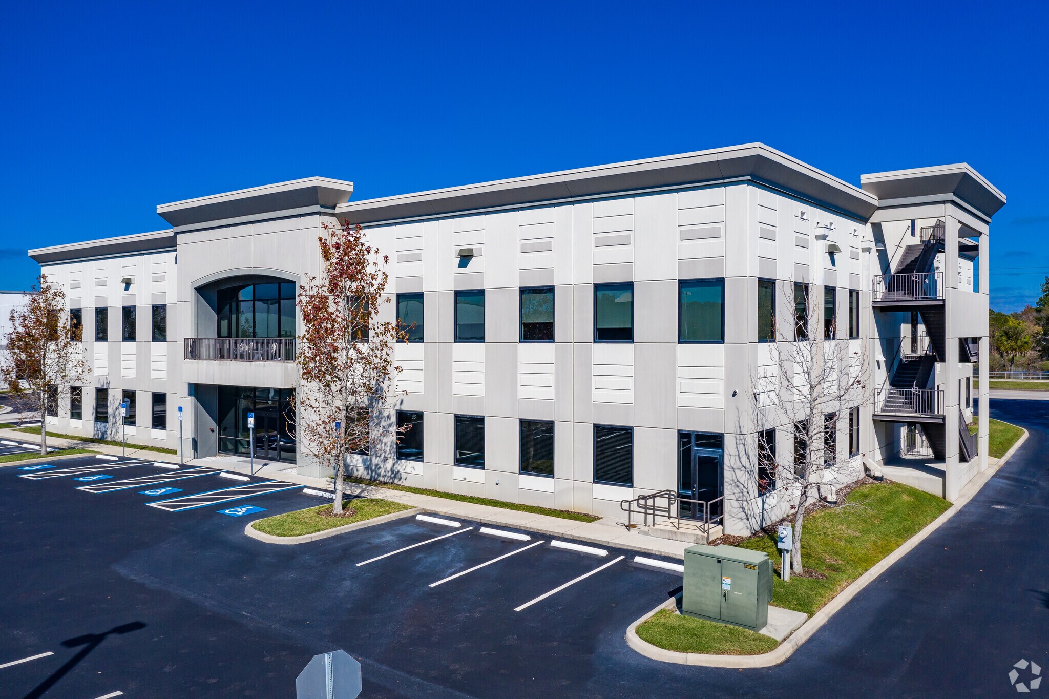 5020 W Linebaugh Ave, Tampa, FL for sale Primary Photo- Image 1 of 1