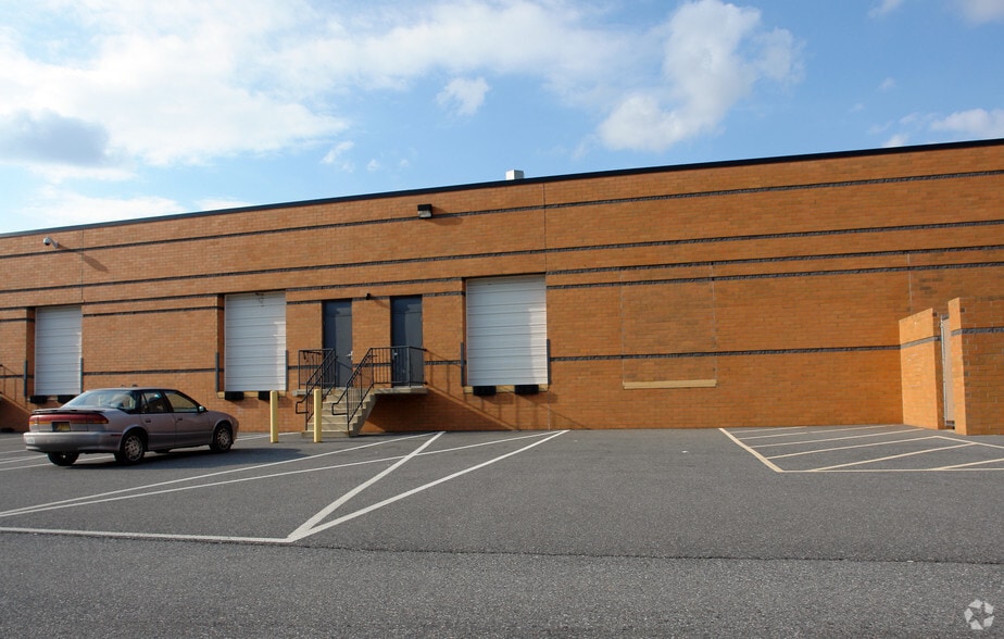 4260-4296 Forbes Blvd, Lanham, MD for sale - Building Photo - Image 3 of 11