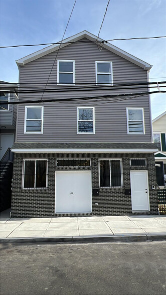 52 Holland St, Newark, NJ for sale - Building Photo - Image 1 of 4