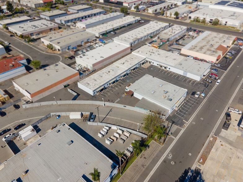 2020-2030 S Susan St, Santa Ana, CA for lease - Building Photo - Image 3 of 5