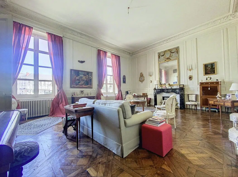 View Photo