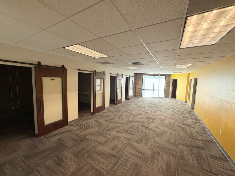 221 S 400 W, Salt Lake City, UT for lease - Building Photo - Image 3 of 6