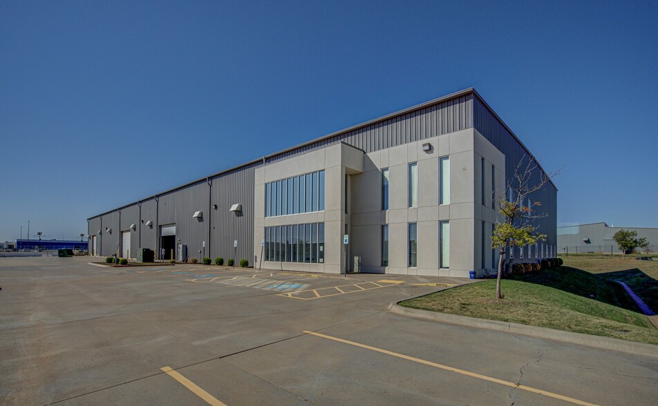 4701 United Dr, Oklahoma City, OK for lease - Building Photo - Image 2 of 6