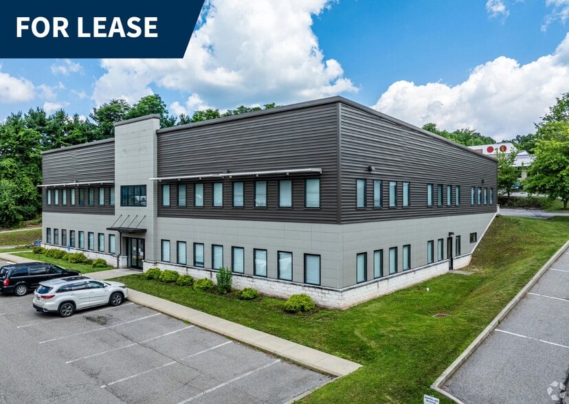 200 Business Center Dr, Pittsburgh PA - Warehouse