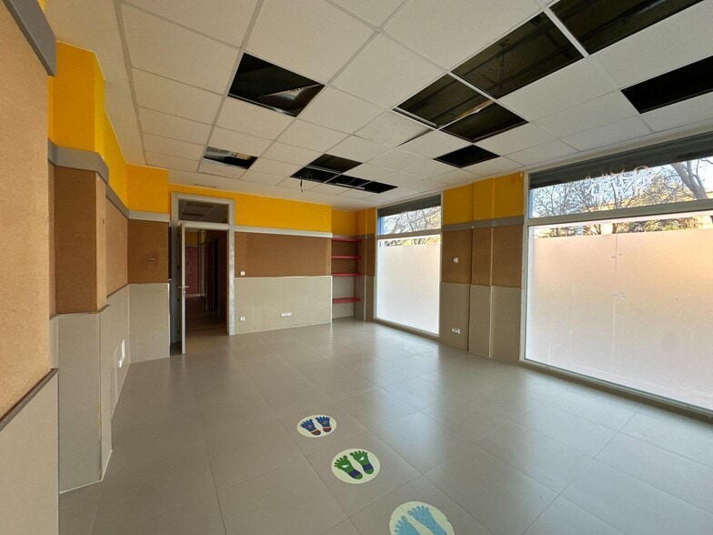 Retail in Zaragoza, Zaragoza for lease - Building Photo - Image 3 of 59