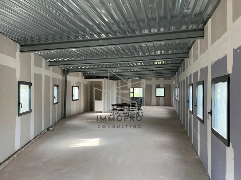 Office in Évreux for sale - Building Photo - Image 2 of 7