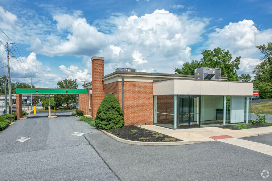 665 N East St, Carlisle, PA for sale - Primary Photo - Image 1 of 1