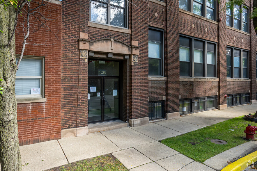 1528 W Adams St, Chicago, IL for lease - Building Photo - Image 1 of 24