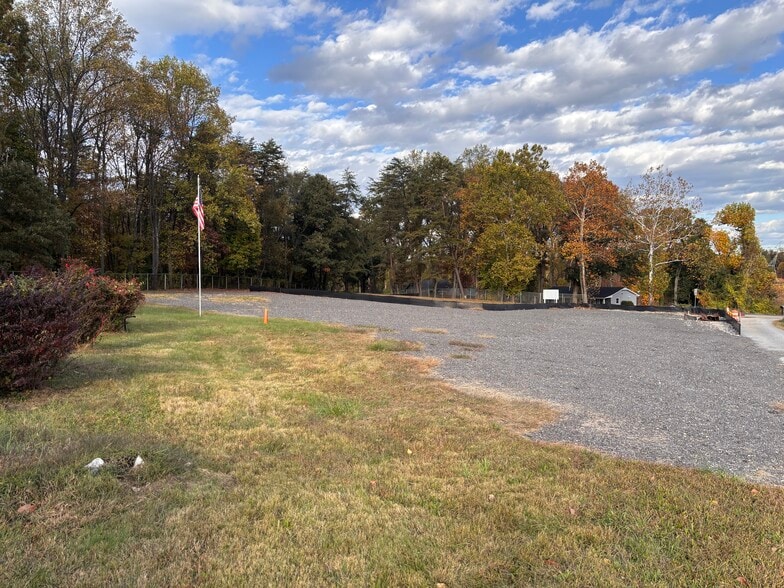 1326 Furnace Rd, Linthicum Heights, MD for lease - Building Photo - Image 3 of 14