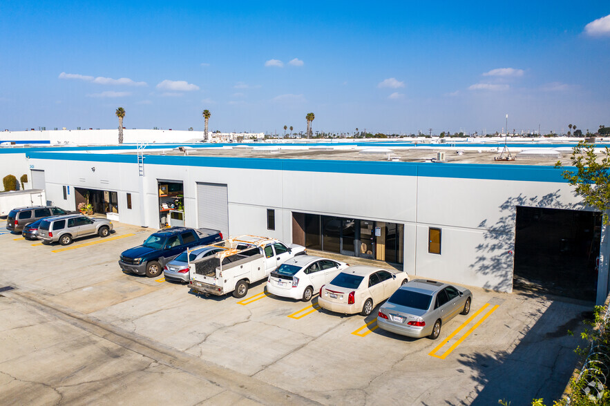 24424 S Main St, Carson, CA for lease - Building Photo - Image 3 of 8