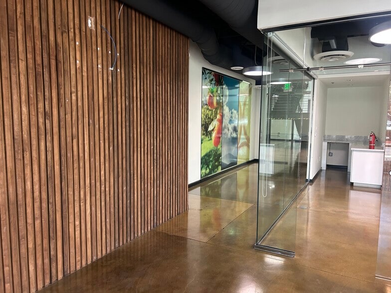 15131 Woodlawn Ave, Tustin, CA for sale - Building Photo - Image 3 of 18