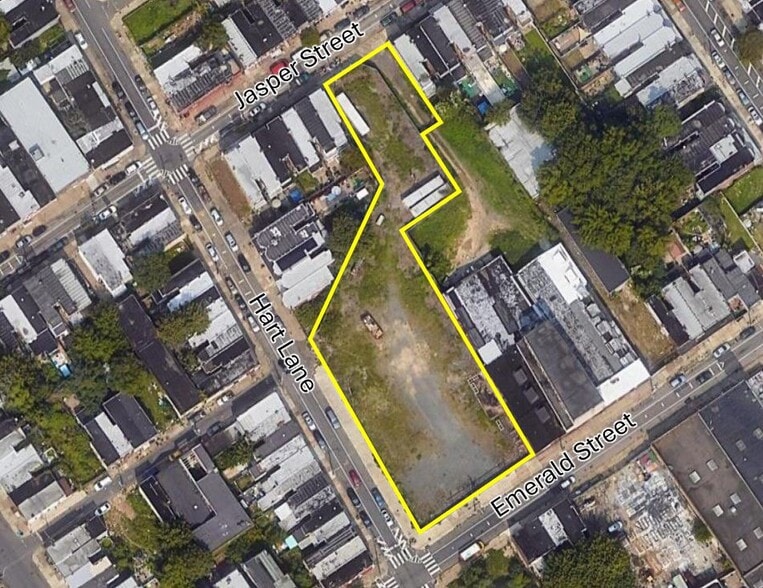 2836 Emerald St, Philadelphia, PA for sale - Primary Photo - Image 1 of 2