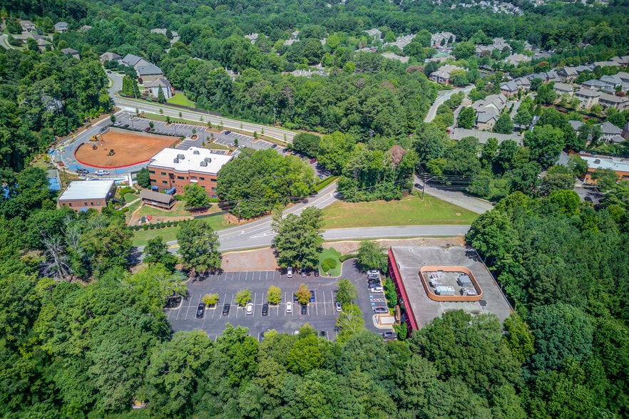 9755 Dogwood Rd, Roswell, GA for lease - Building Photo - Image 3 of 54