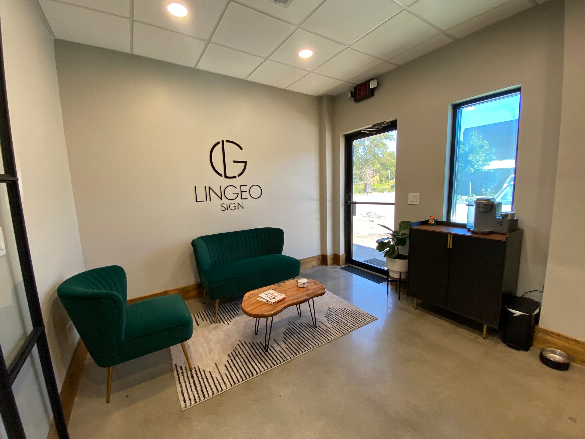 405 N Maple St, Summerville, SC for lease Interior Photo- Image 1 of 7