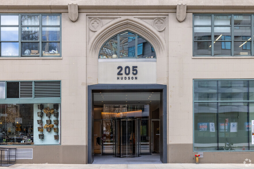 205 Hudson St, New York, NY for lease - Building Photo - Image 2 of 9