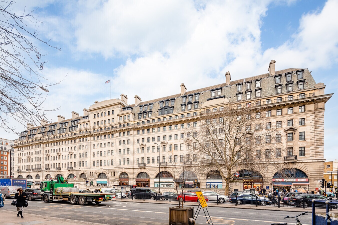 186194 Baker St, London, NW1 5TD Chiltern Court