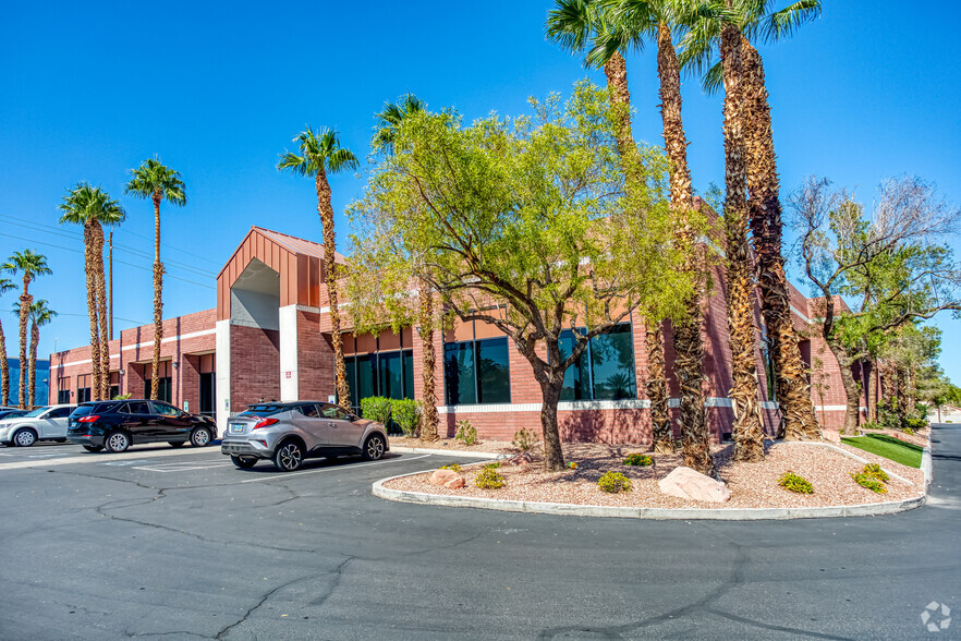 5550 W Flamingo Rd, Las Vegas, NV for sale - Primary Photo - Image 1 of 1