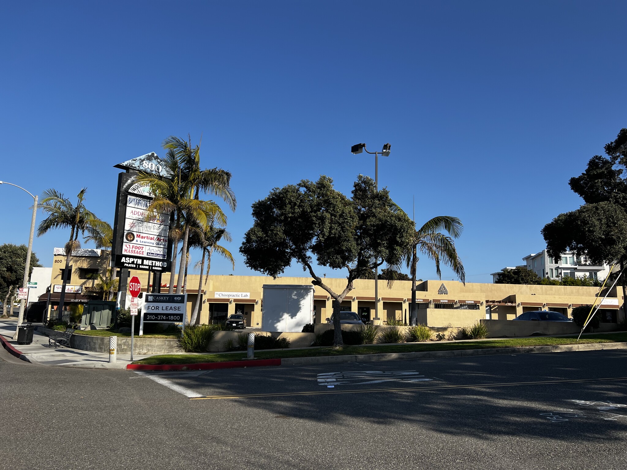 800 Torrance Blvd, Redondo Beach, CA for lease Building Photo- Image 1 of 7
