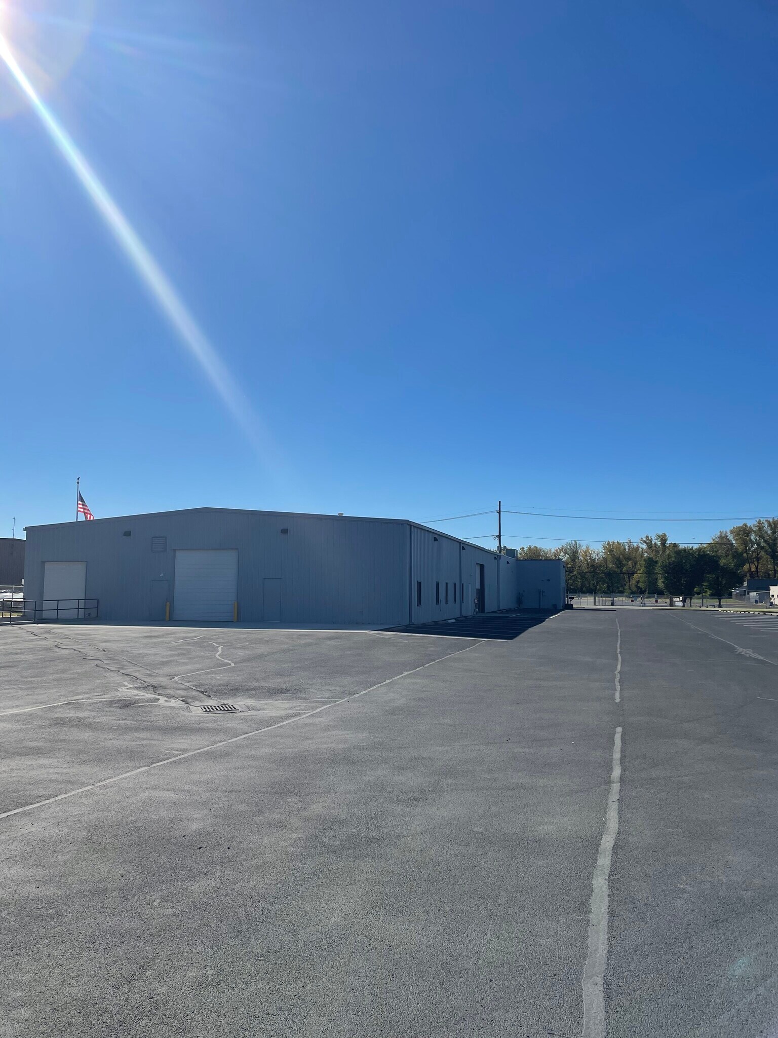 Baptist Works On Fern Valley Road 3303 Fern Valley Rd, Louisville, KY 40213 - Flex for Sale | LoopNet