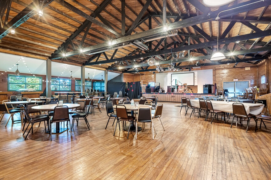 N7454 Summit Rd, Plymouth, WI for sale - Building Photo - Image 2 of 46