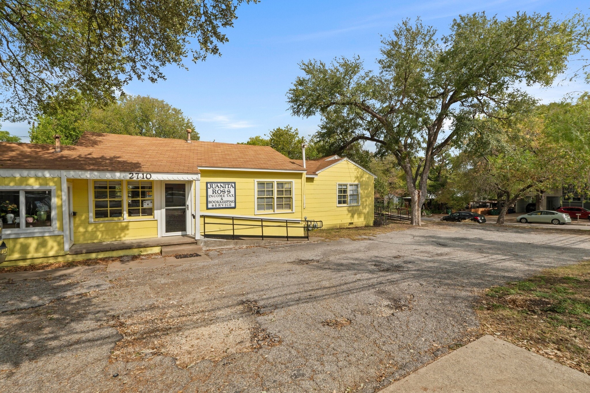 2710 Manor Rd, Austin, TX for sale Primary Photo- Image 1 of 32