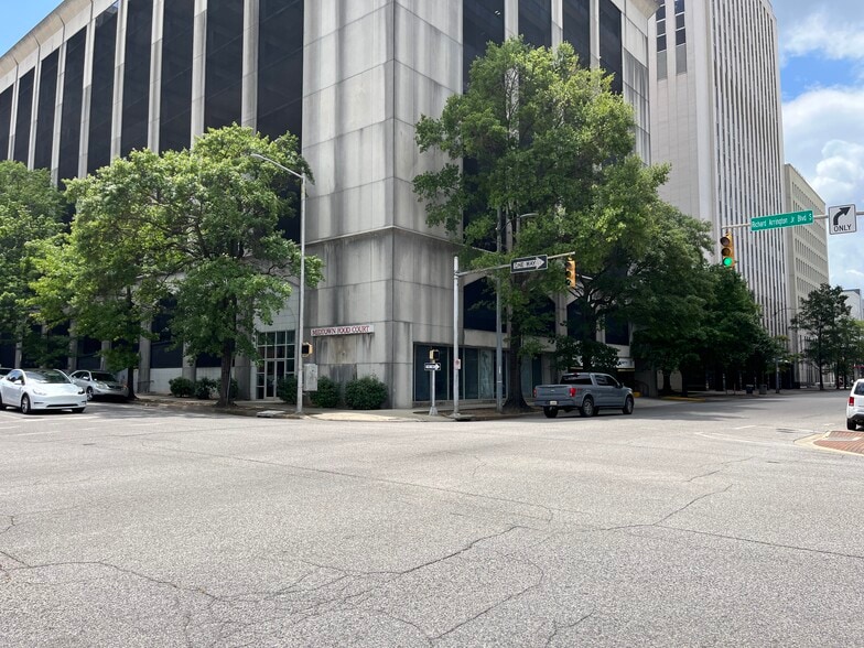 2021 3rd Ave, Birmingham, AL for lease - Primary Photo - Image 1 of 3