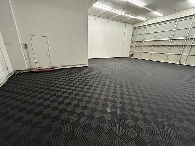 7631 E Greenway Rd, Scottsdale, AZ for lease - Building Photo - Image 2 of 35