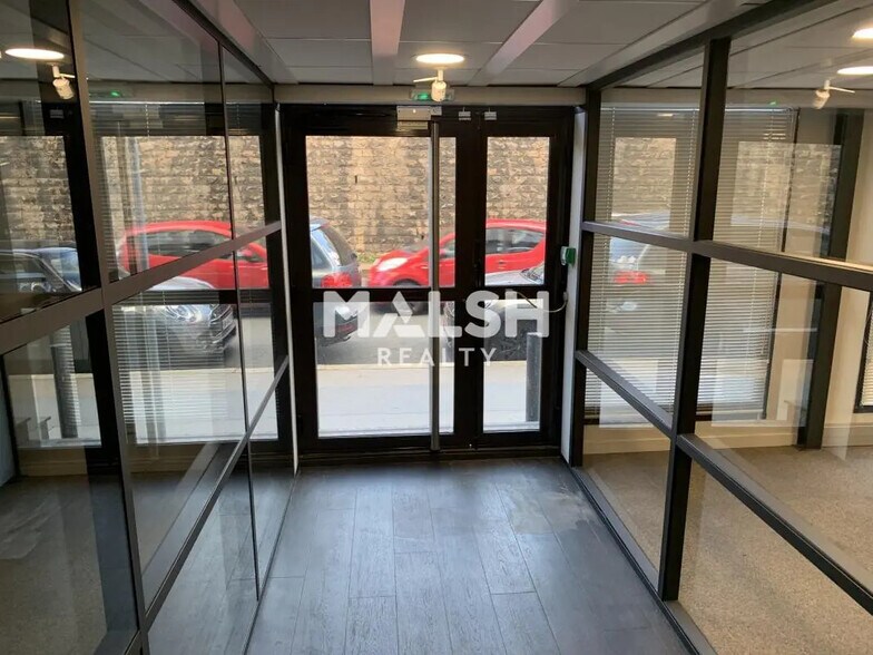 Retail in Lyon for lease - Interior Photo - Image 3 of 14