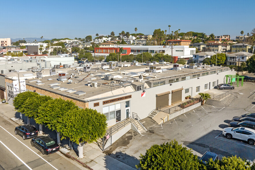 228 Main St, Venice, CA for lease - Building Photo - Image 1 of 7