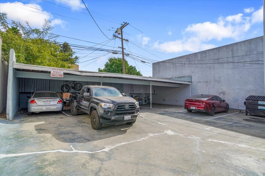 1358 S Cochran Ave, Los Angeles, CA for sale - Building Photo - Image 3 of 19