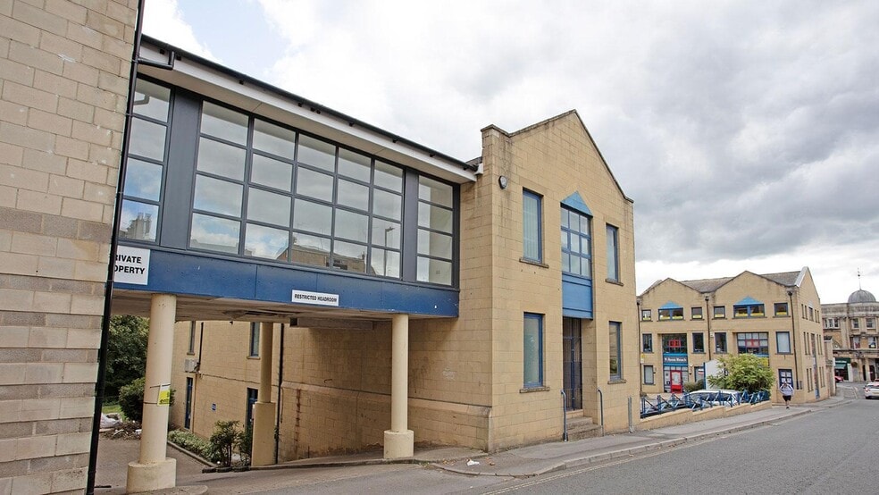 Units 1 & 11 portfolio of 2 properties for sale on LoopNet.com - Building Photo - Image 3 of 9