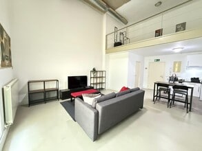 Office in Camarma de Esteruelas, Madrid for lease Interior Photo- Image 2 of 7