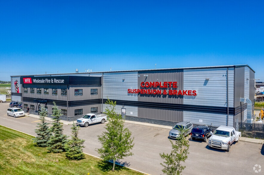 240136 Frontier Cres SE, Rocky View No 44, AB for sale - Primary Photo - Image 1 of 1