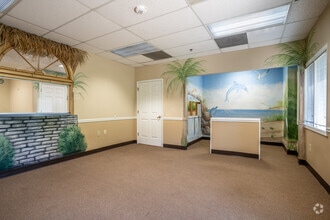 1121 Johnson Ferry Rd, Marietta, GA for lease Interior Photo- Image 2 of 7