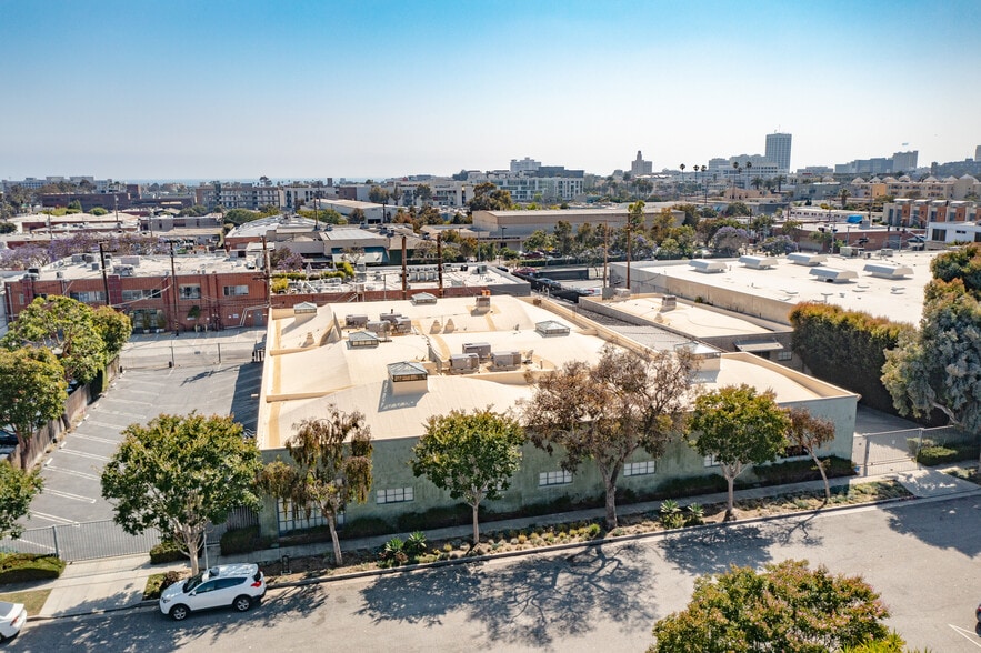 1630-1638 12th St, Santa Monica, CA for lease - Building Photo - Image 2 of 18