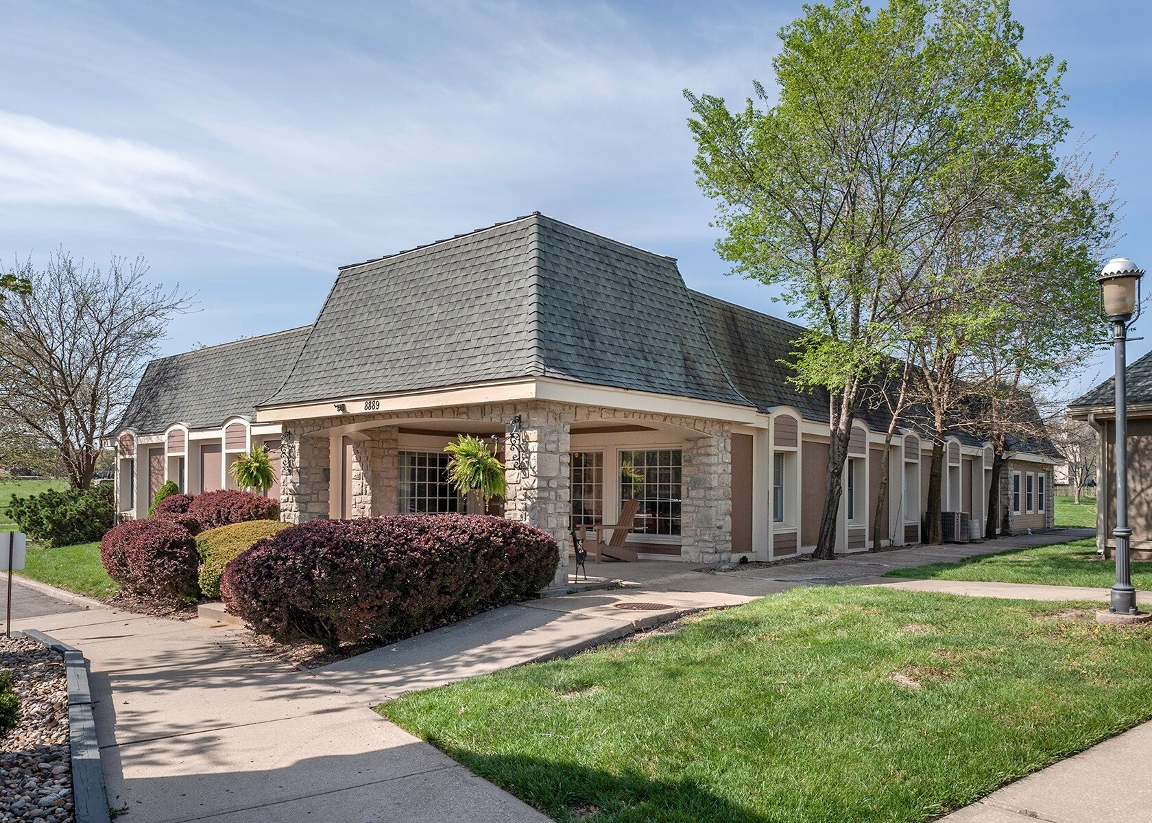 8889 Bourgade St, Lenexa, KS for sale Primary Photo- Image 1 of 1