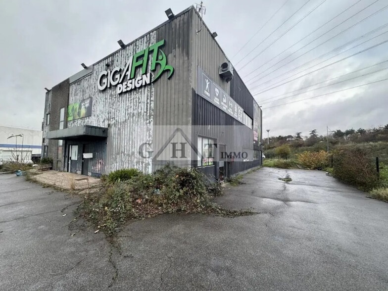 Retail in Créteil for sale - Building Photo - Image 1 of 7