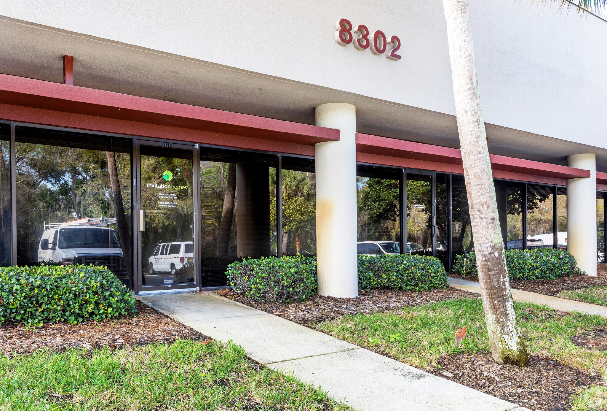 4524 Oak Fair Blvd, Tampa, FL for lease Building Photo- Image 1 of 6